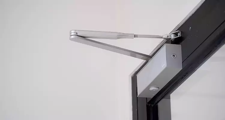 Screen Door Closer Repair in Vero Beach South, FL