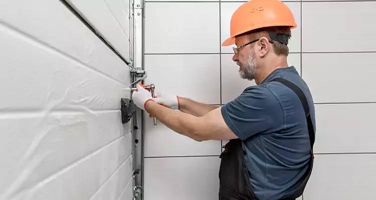 Emergency Garage Door Repair in Vero Beach South, FL