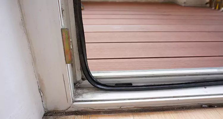 Why Choose Us for Leaking Sliding Glass Door Repair in Vero Beach South, FL?