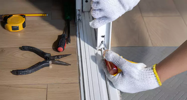 Screen Door Wheel Replacement in Vero Beach South, FL