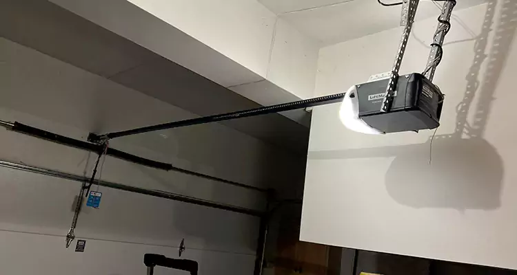 Linear Garage Door Opener Repair in Vero Beach South, FL