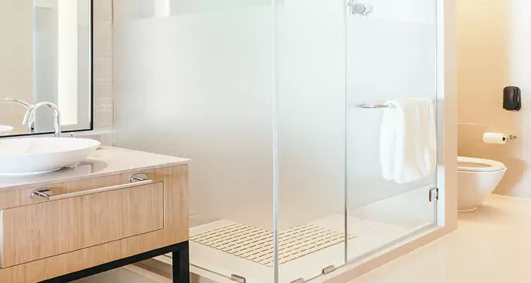 Expert Shower Door Fix and Repair in Vero Beach South, FL