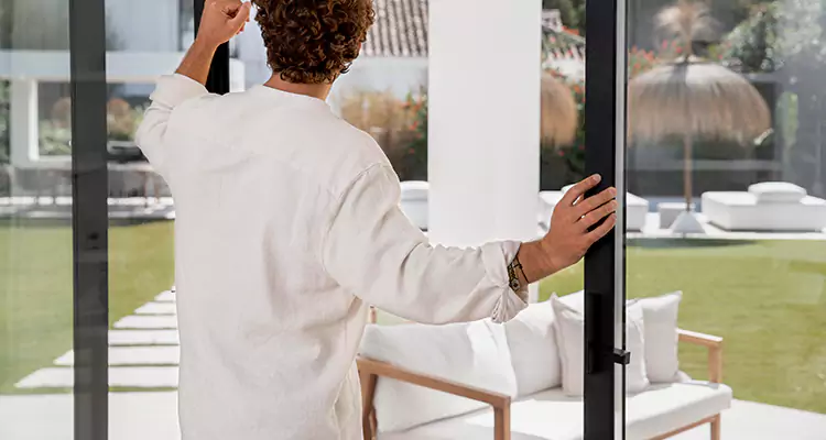 Fix Backyard Sliding Door Hard To Operate in Vero Beach South, FL